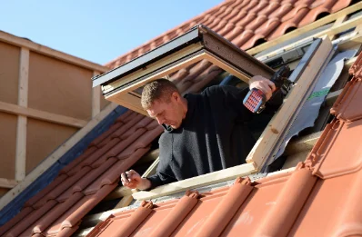 Pose de fenêtres de toit Velux au Poët-Célard